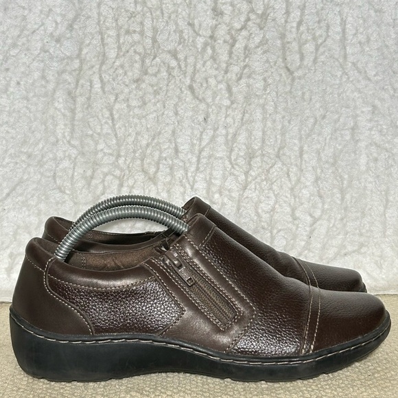 Clarks Shoes - Clarks Womens Brown Leather Cora Giny Slip On Casual Float Loafer Shoes SZ 7.5M